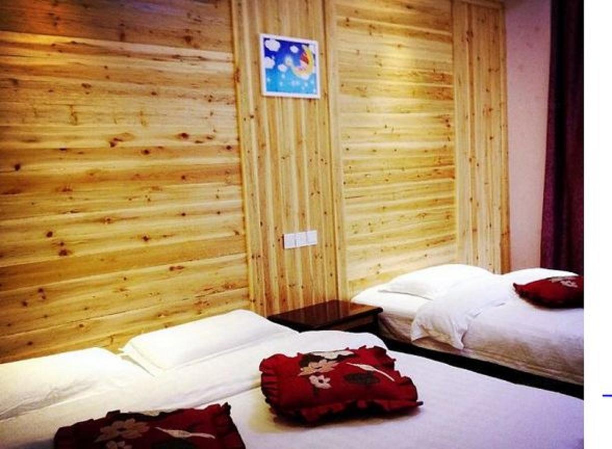 Emeishan Moon Bay Hotel Екстериор снимка