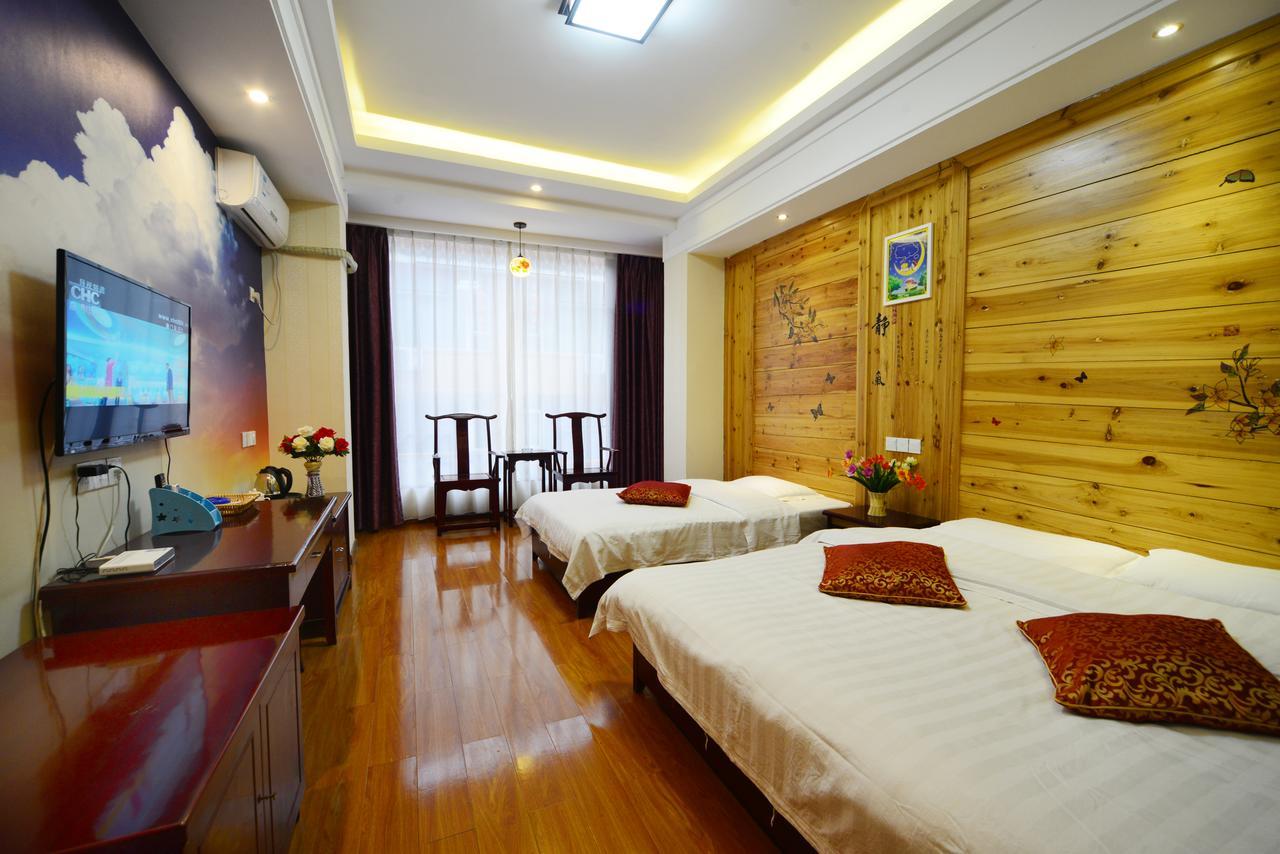 Emeishan Moon Bay Hotel Екстериор снимка
