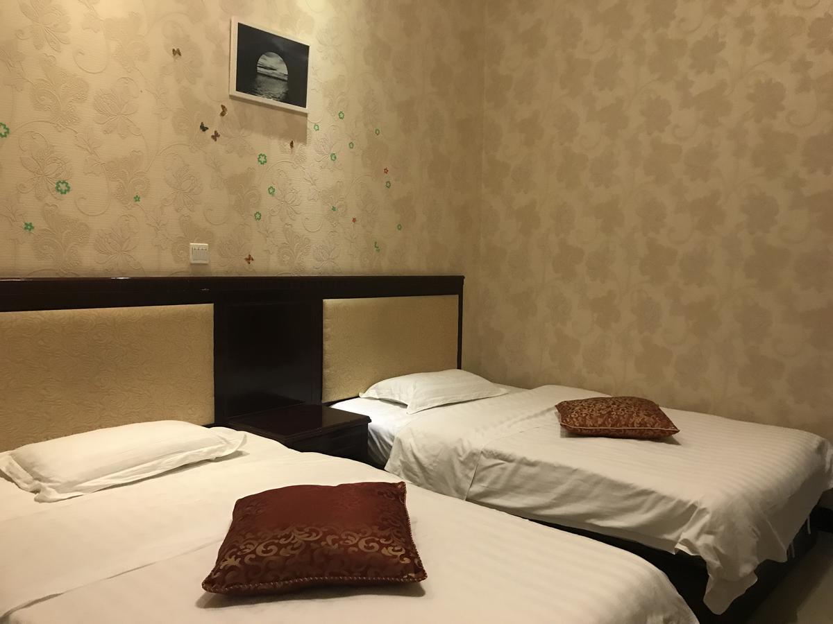 Emeishan Moon Bay Hotel Екстериор снимка
