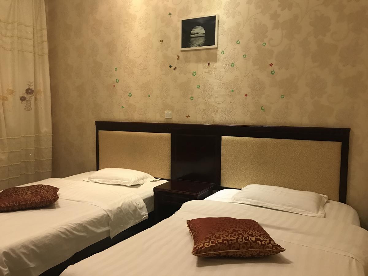 Emeishan Moon Bay Hotel Екстериор снимка